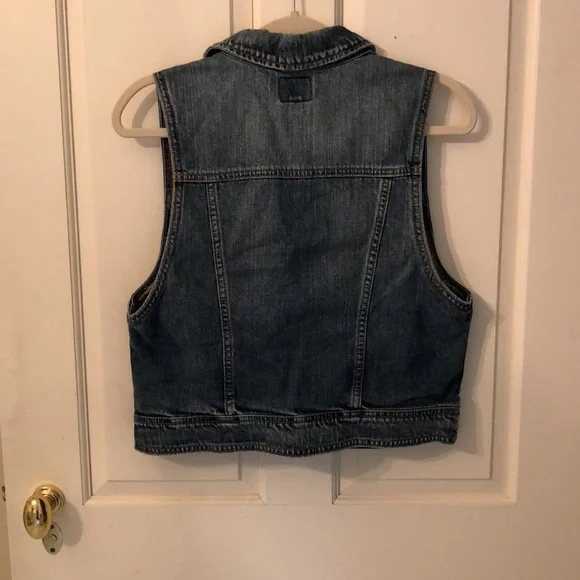 NWT American Eagle Denim Button-up Vest - Picture 3 of 4